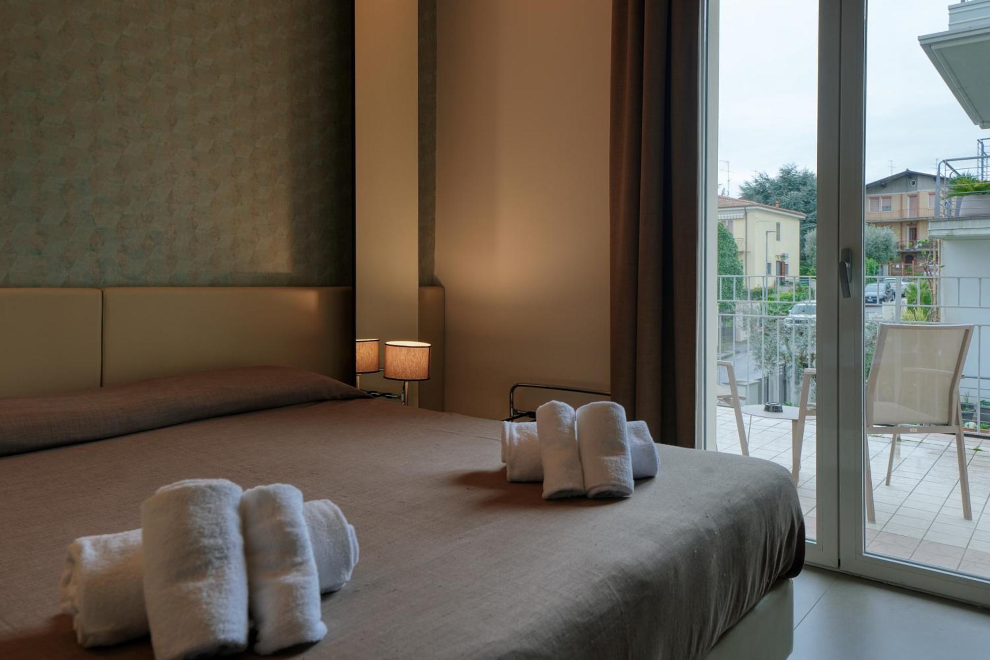 Hotel Palazzo Del Garda & Spa Desenzano del Garda Eksteriør billede